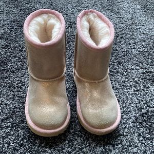 Uggs, pink metallic toddler size 9